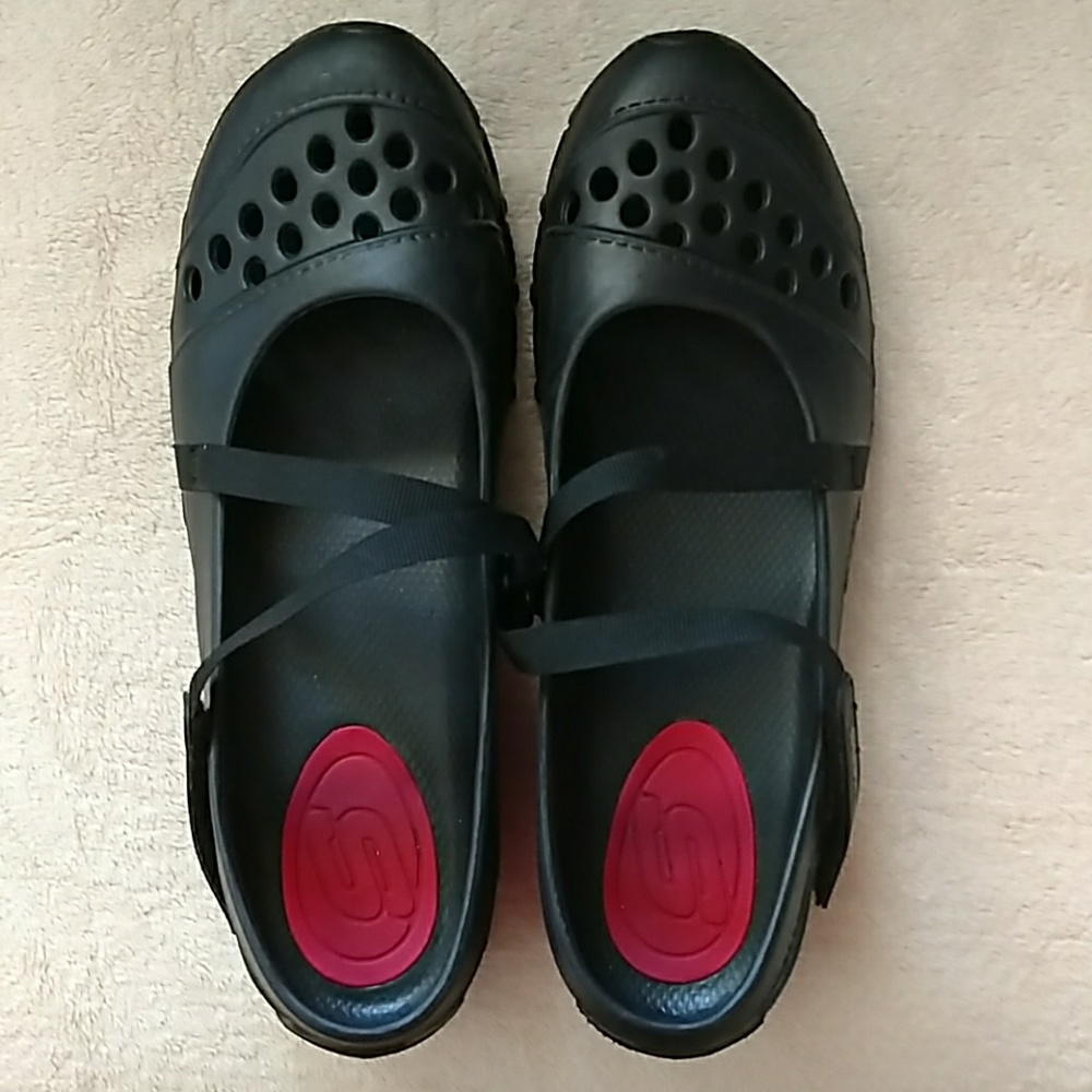 Skechers - Crocs style